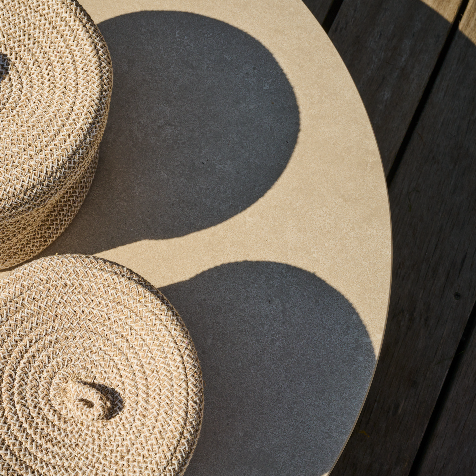 CALDARO Seitentisch | beige / seidengrau