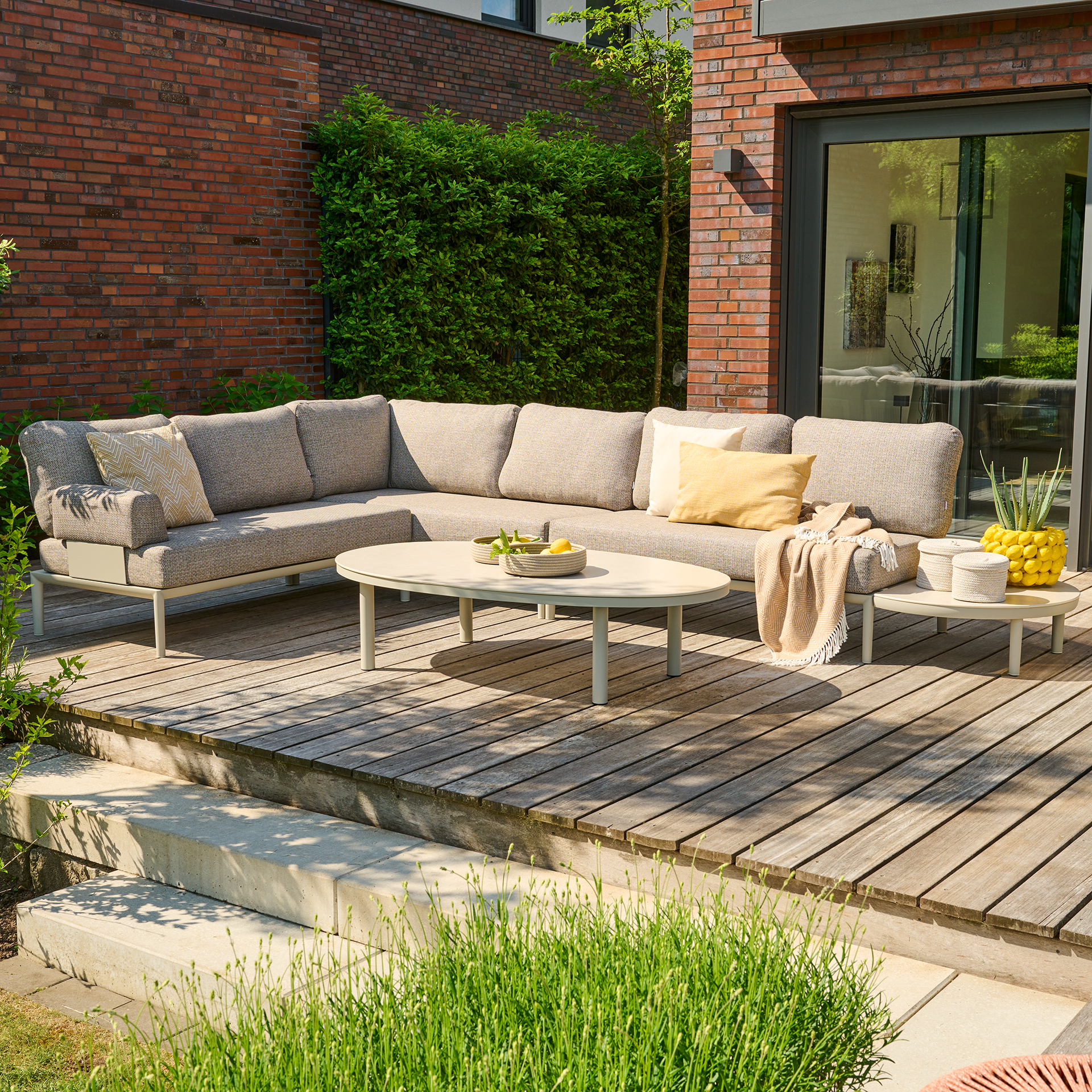 CALDARO 2er Bank mit Armlehne | taupe braun / seid...