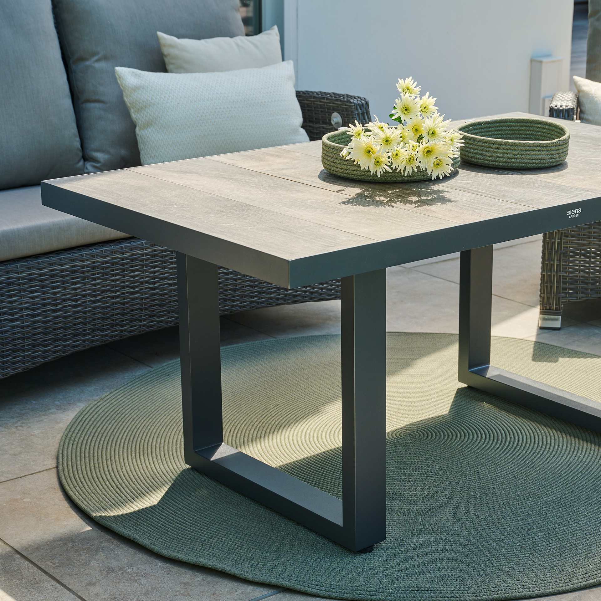 LINARO Outdoorteppich | Ø 160 cm | olive