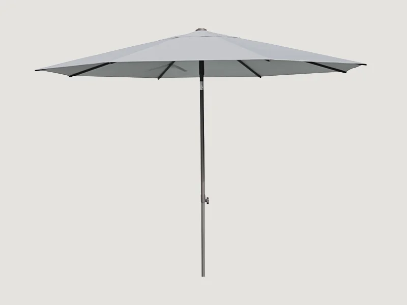 Hellgrauer, aufgespannter Mittelstockschirm mit Mast in anthrazit vor hellem Hintergrund