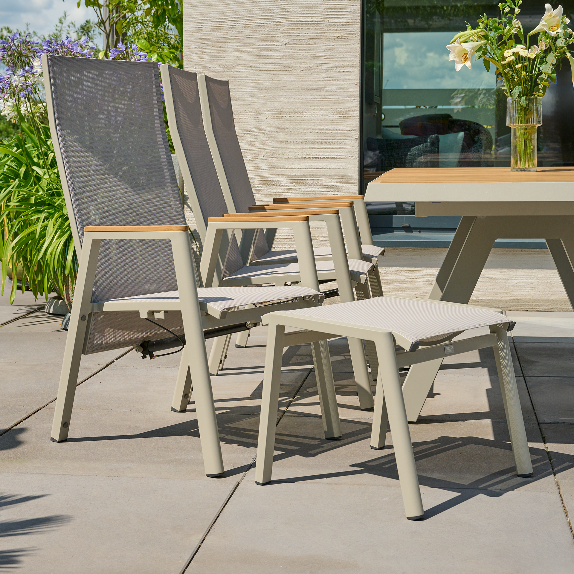 BOLOGNA Hocker | taupe grau / seidengrau