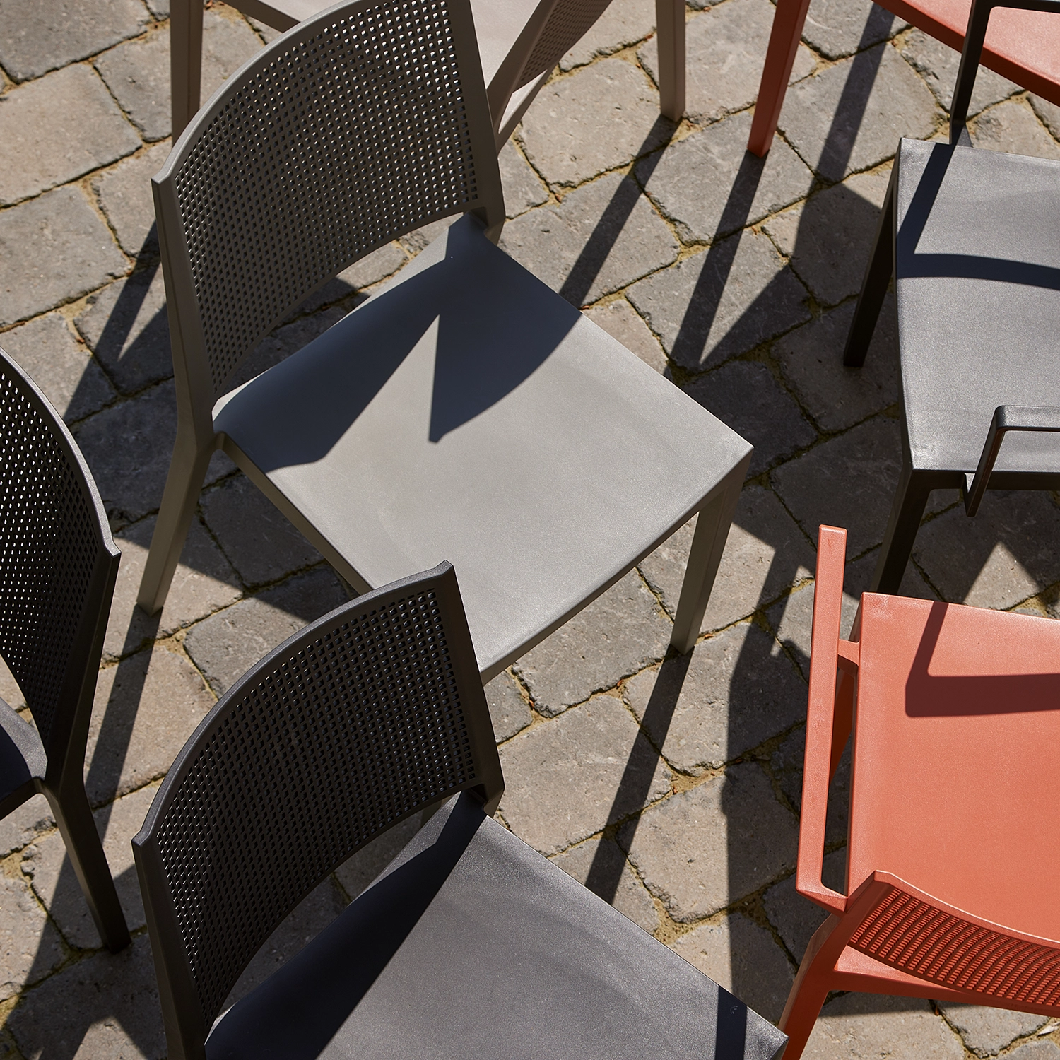 Stapelbare tuinstoel Urban Lights Square taupe