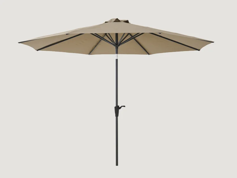 Beiger Mittelstockschirm mit Gestell in anthrazit und Kurbel zum Öffnen, vollständig aufgespannt vor hellem Hintergrund.