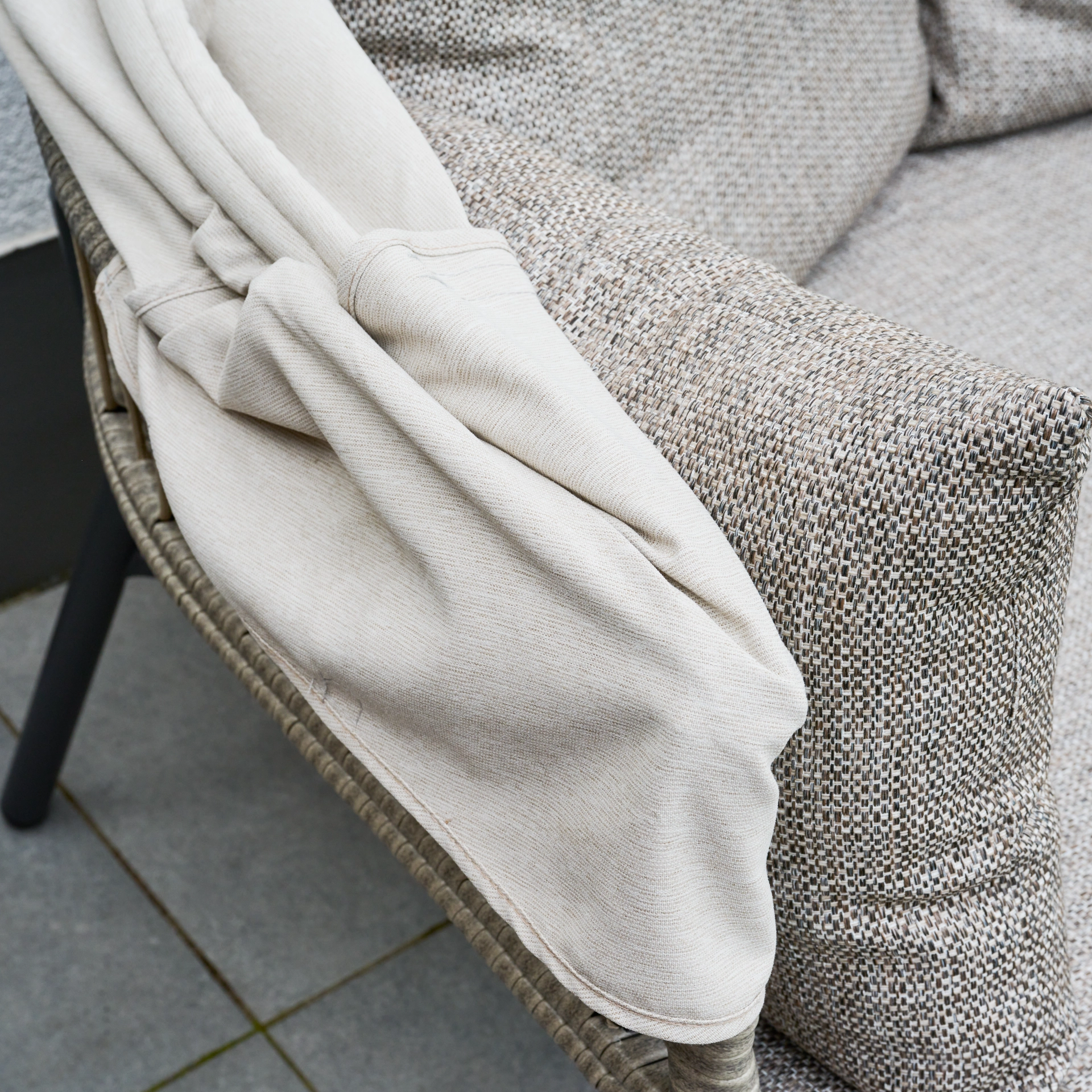 BALI Loungeset | 2er Bank + Fußablage + 2 Tische ...