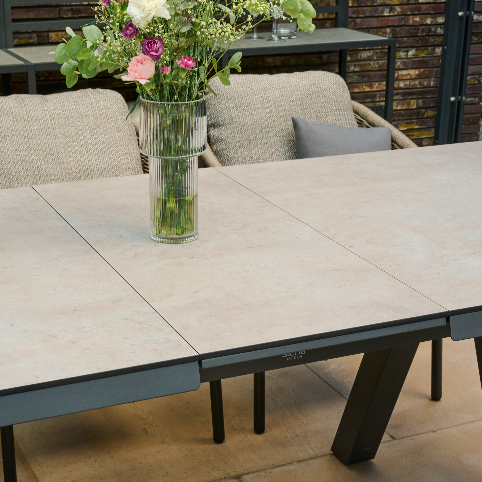 Ausziehtisch TIRANA matt anthrazit / HPL | Gartent...